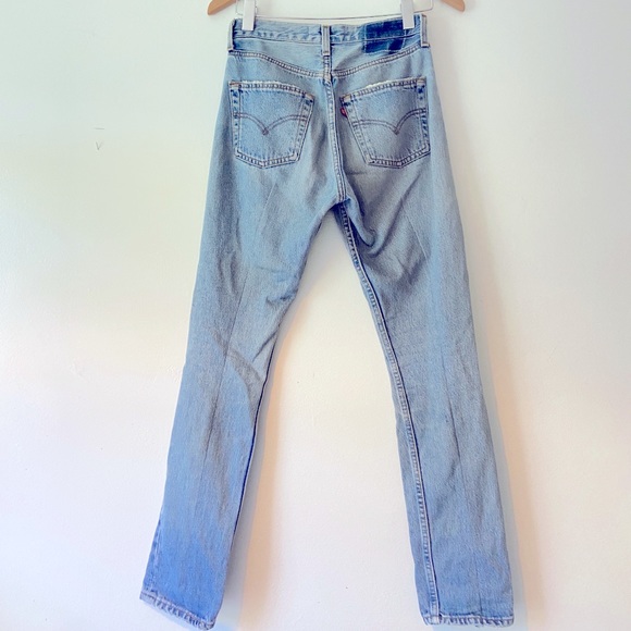 Reformation
Blue Restored Vintage Levi's Slim Relaxed Fit Jeans
Size: US 25-26 - Picture 3 of 7